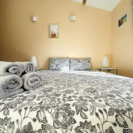 Holiday home Les Acacias Piscine Et Clim *